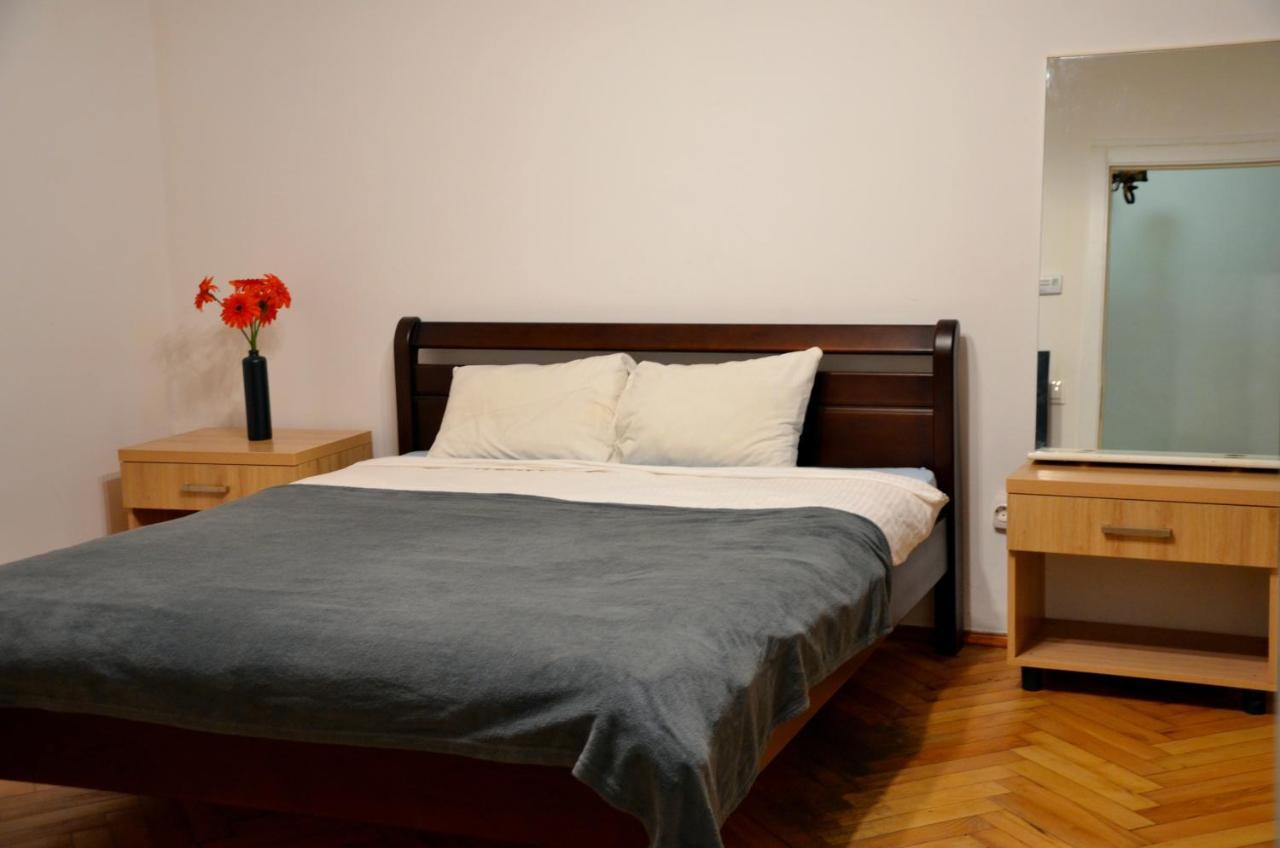Brand New Apartment In City Center 리비프 외부 사진