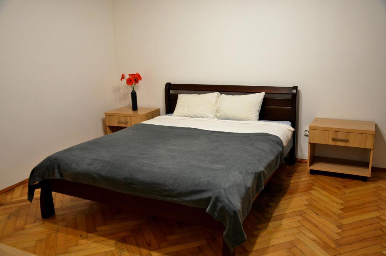 Brand New Apartment In City Center 리비프 외부 사진